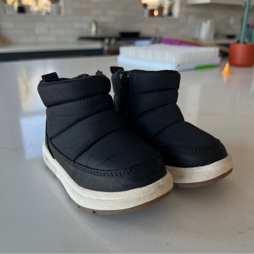 SOLD Cat & Jack Toddler Snow Boots